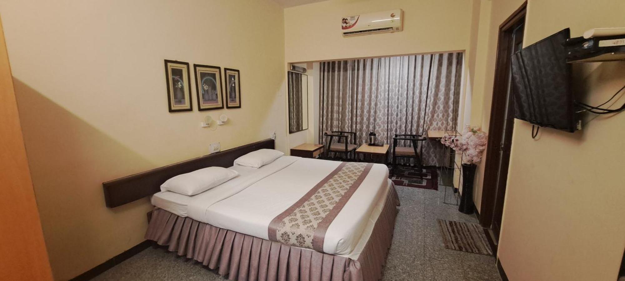 Hotel Swaroop Pune Dış mekan fotoğraf
