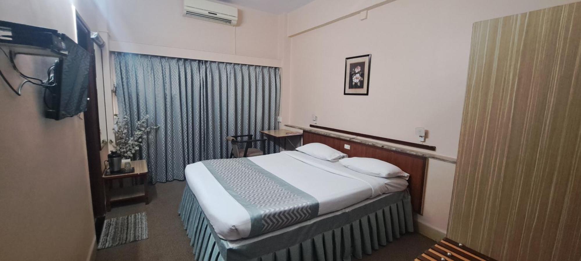 Hotel Swaroop Pune Dış mekan fotoğraf
