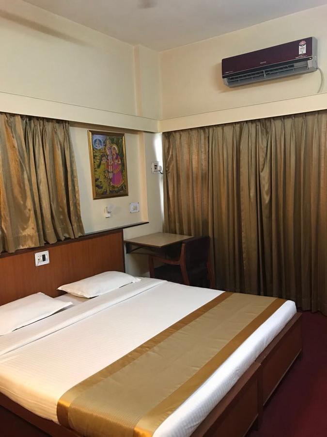 Hotel Swaroop Pune Dış mekan fotoğraf