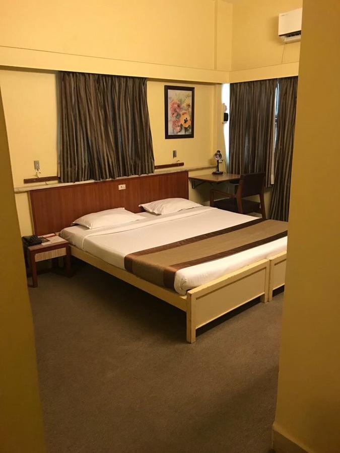 Hotel Swaroop Pune Dış mekan fotoğraf